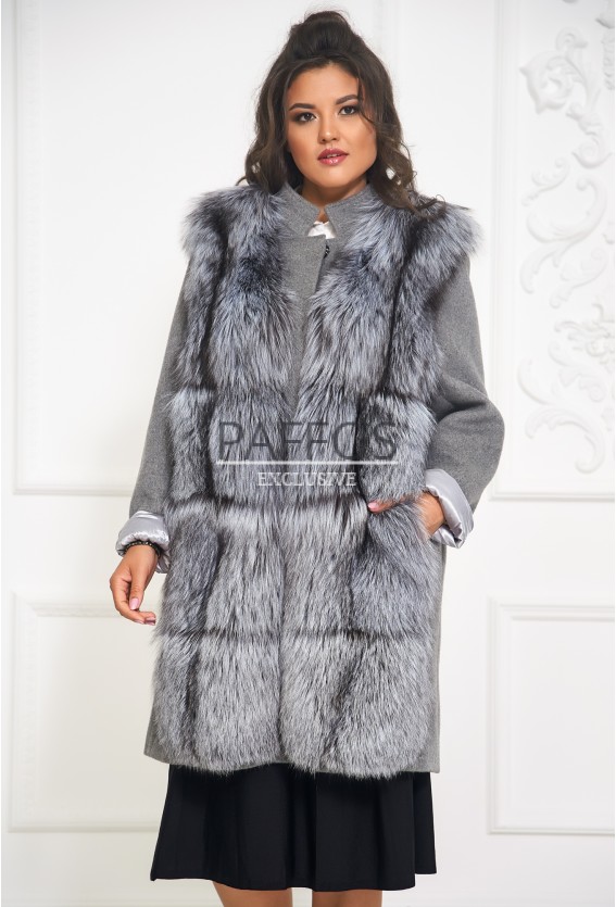 Модное пальто с чернобуркой